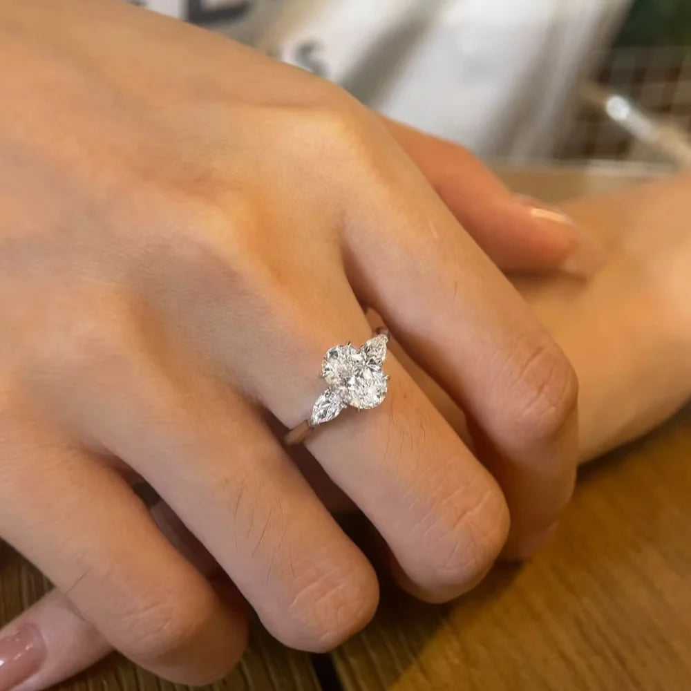 Oval Cut 1.5CT Moissanite Ring