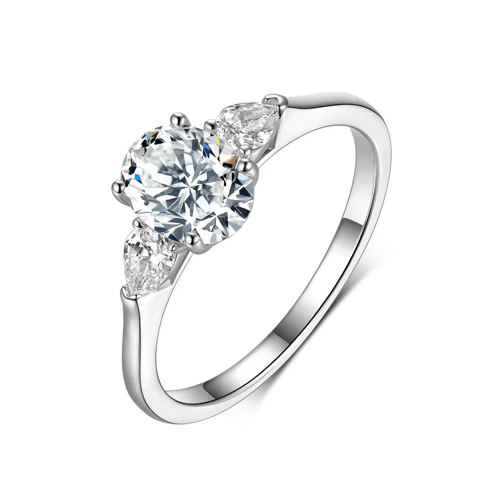 Oval Cut 1.5CT Moissanite Ring